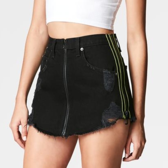 Carmar Dresses & Skirts - CARMAR BLACK BEATRICE ZIP FRONT SKIRT